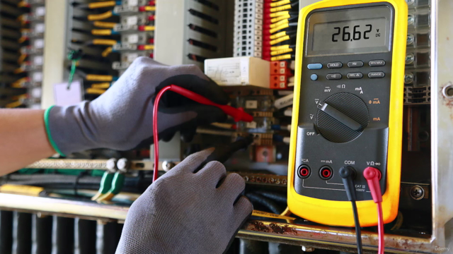 IEC Electrical Schematics and Industrial Control Panels – Screenshot 1