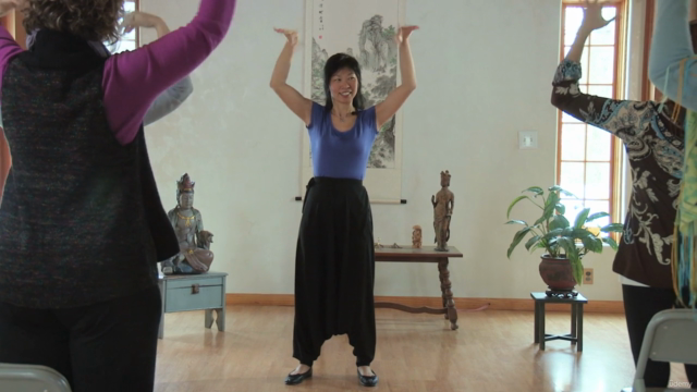 Qigong for Women Lesson 2 w Daisy Lee Radiant Lotus Qi Gong – Screenshot 1