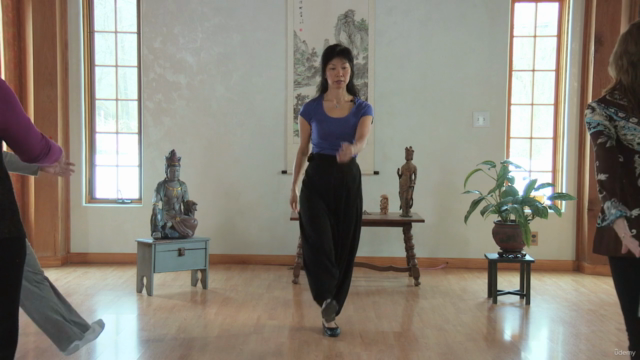 Qigong for Women Lesson 2 w Daisy Lee Radiant Lotus Qi Gong – Screenshot 3