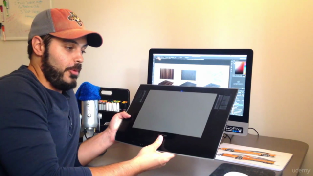 Photoshop for Designers: Rendering & Texturing Round Objects – Screenshot 2